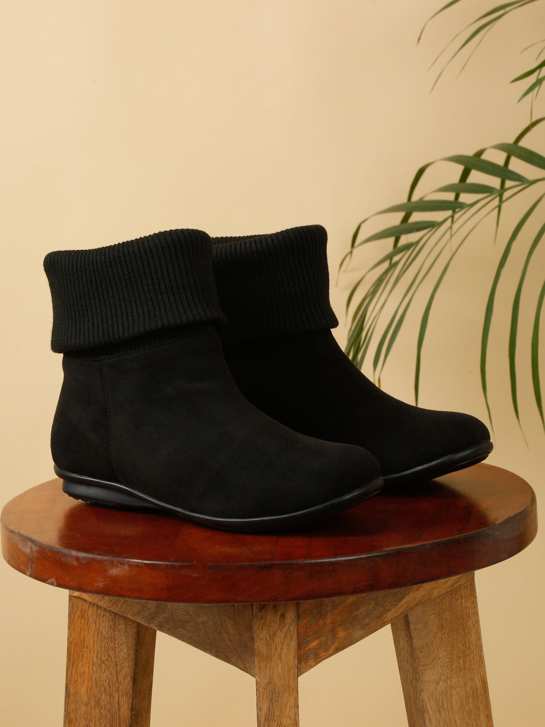 Stylish Black Foldable Knitted Cuff Ankle Boots - Comfortable & Warm Footwear