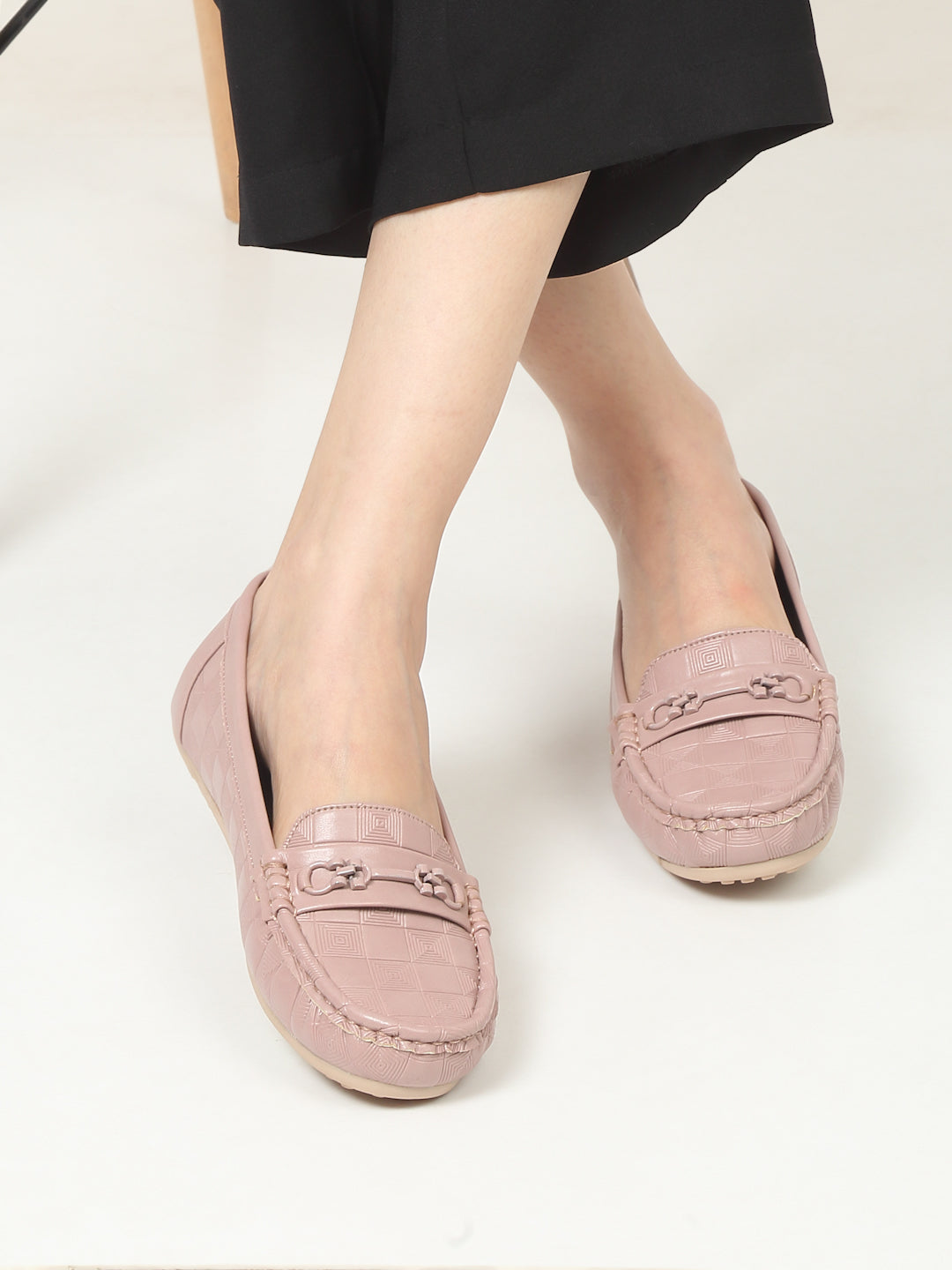 Chic Beige Loafers for Women – Comfortable Slip-On Shoes with Cushioned Footbed