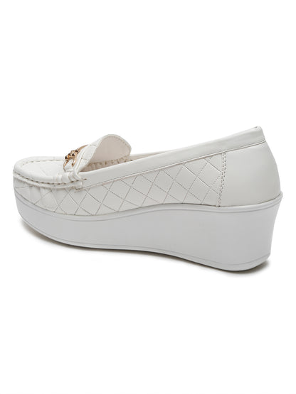 Beige Quilted Wedge Loafers for Women – Stylish Platform Design with Buckle Accent